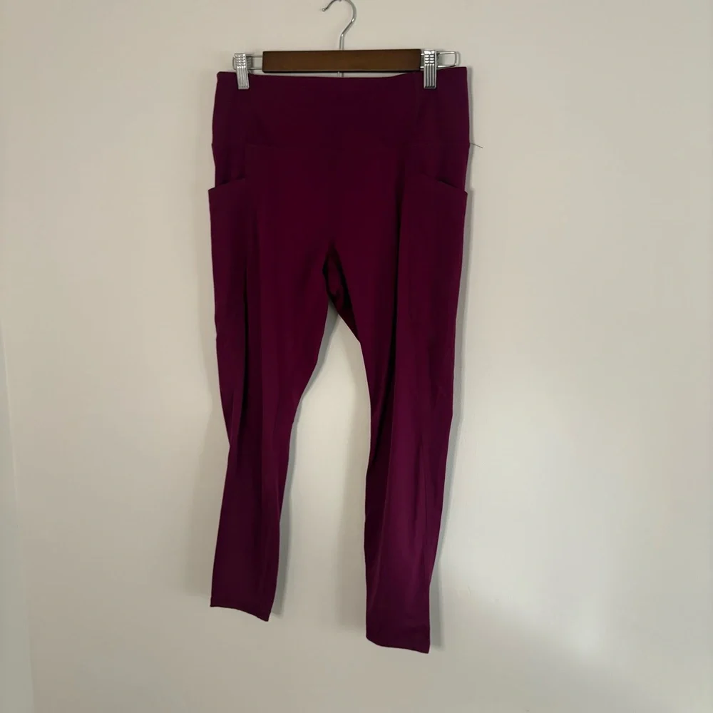 Members Mark Women's Leggings large maroon burgundy 7/8 like new!